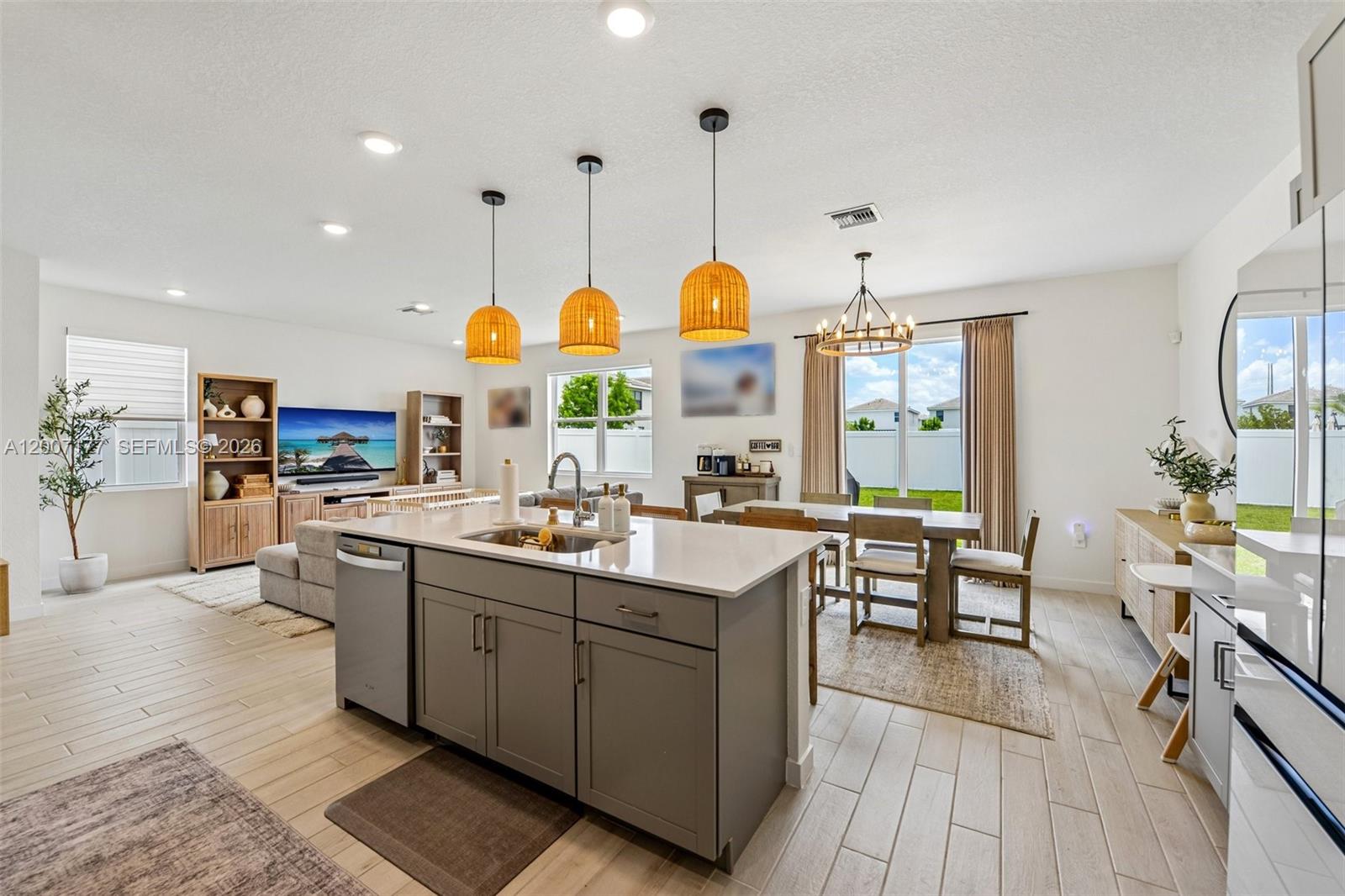 TENNESSEE ESTATES - Residential