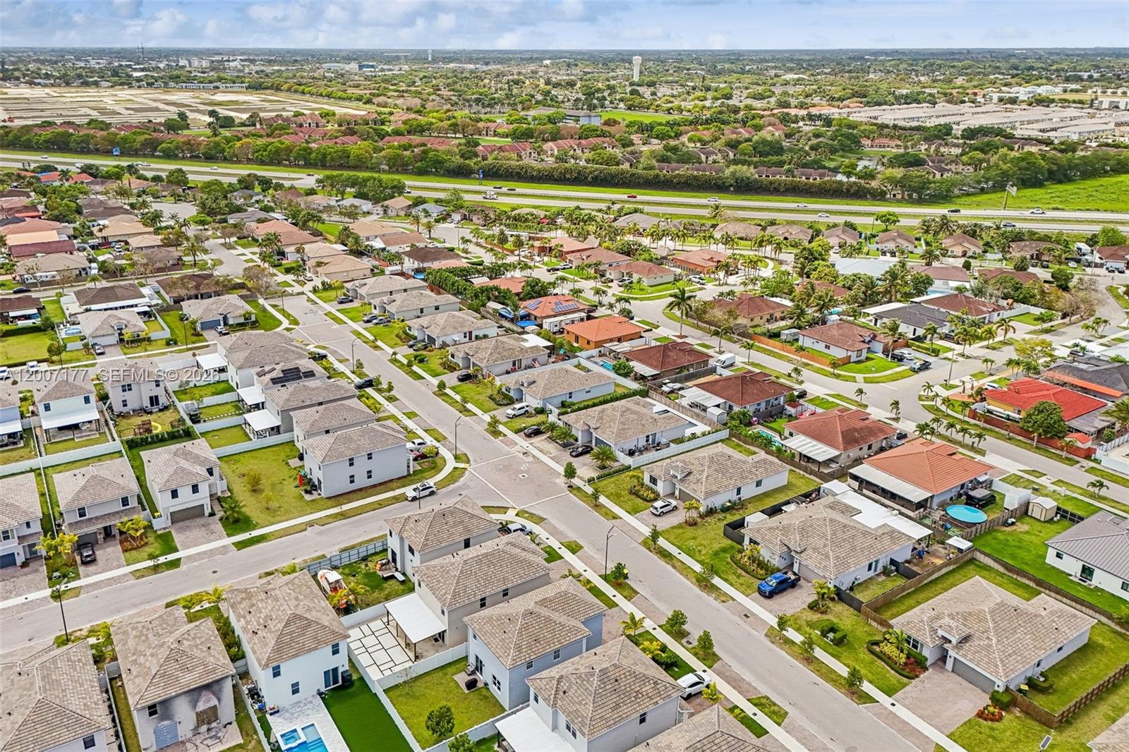 TENNESSEE ESTATES - Residential