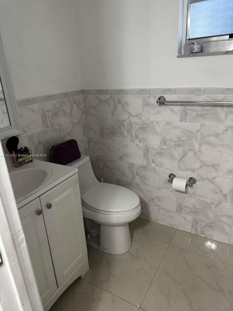 THE GREENS CONDO - Residential