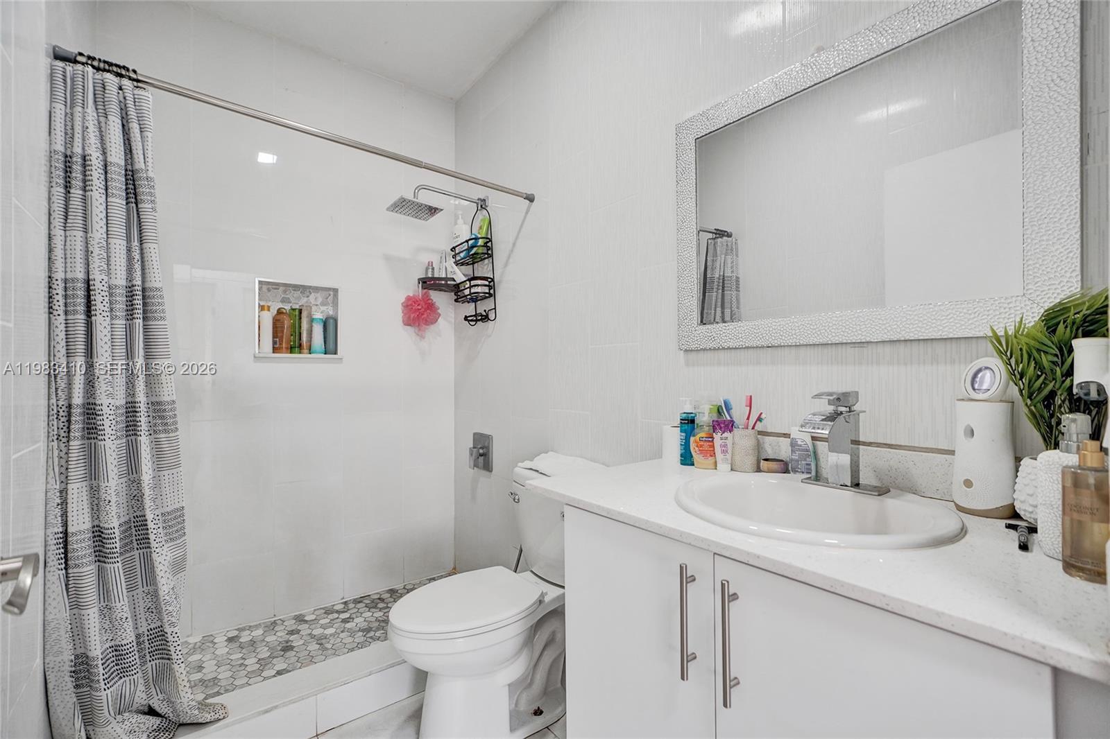 MONACO ESTATES AT KENDALL - Residential