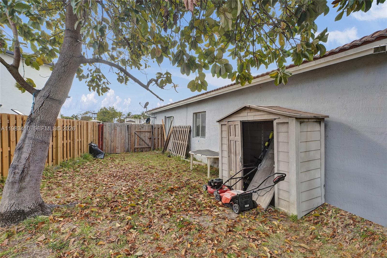 MONACO ESTATES AT KENDALL - Residential