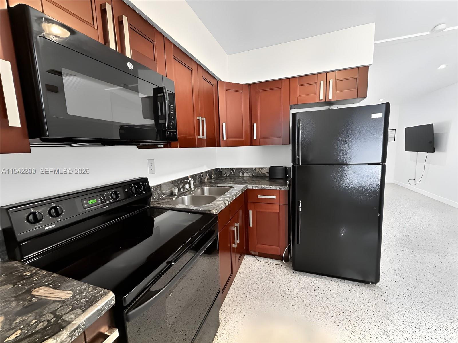 BONIELLO VILLAS SEC TWO - Residential Income