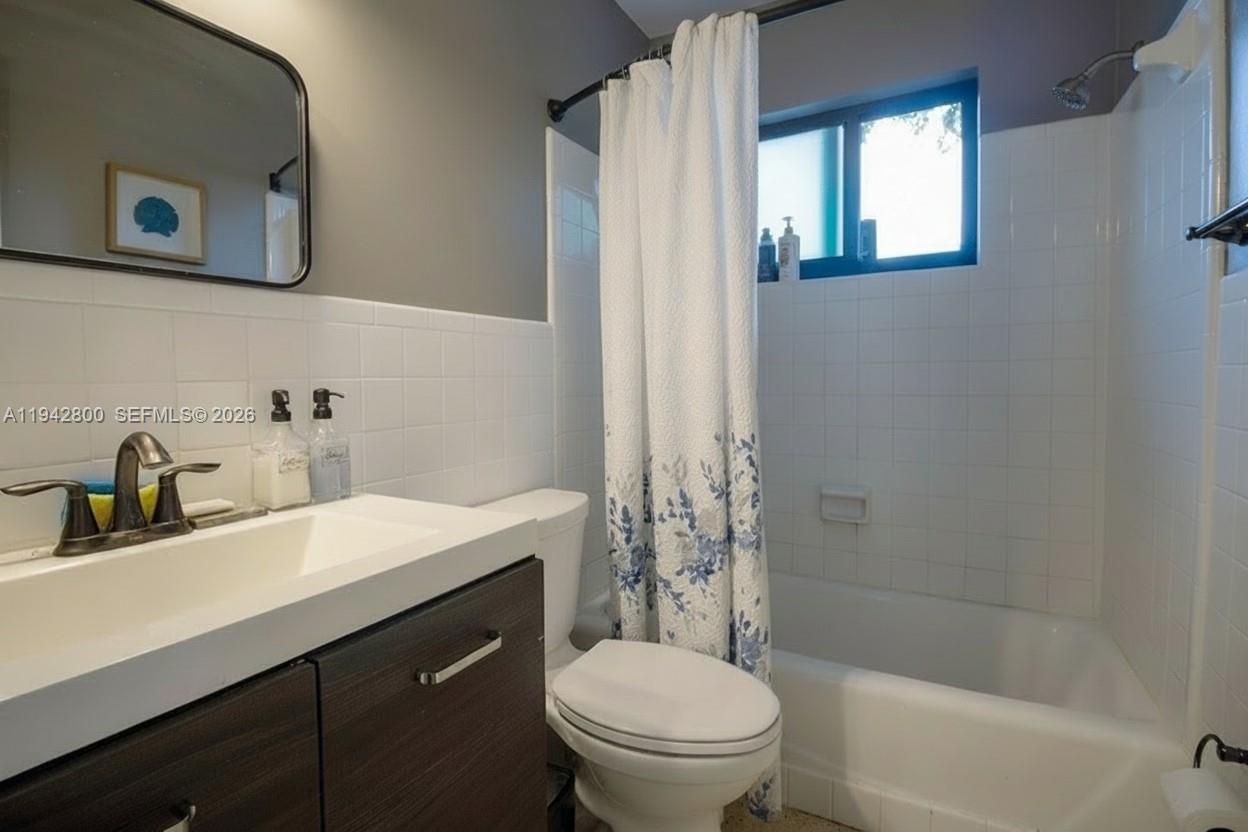 BONIELLO VILLAS SEC TWO - Residential Income