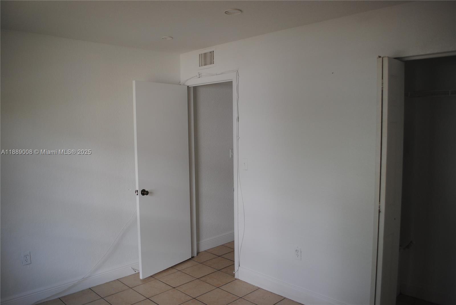Village Homes & Condos - Residential Lease