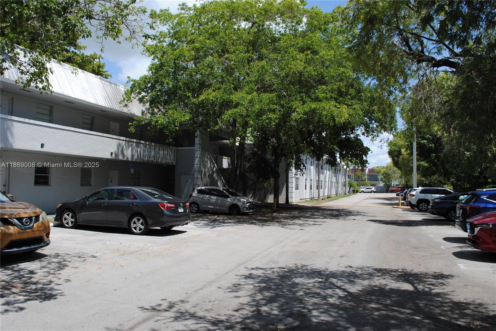 Village Homes & Condos - Residential Lease