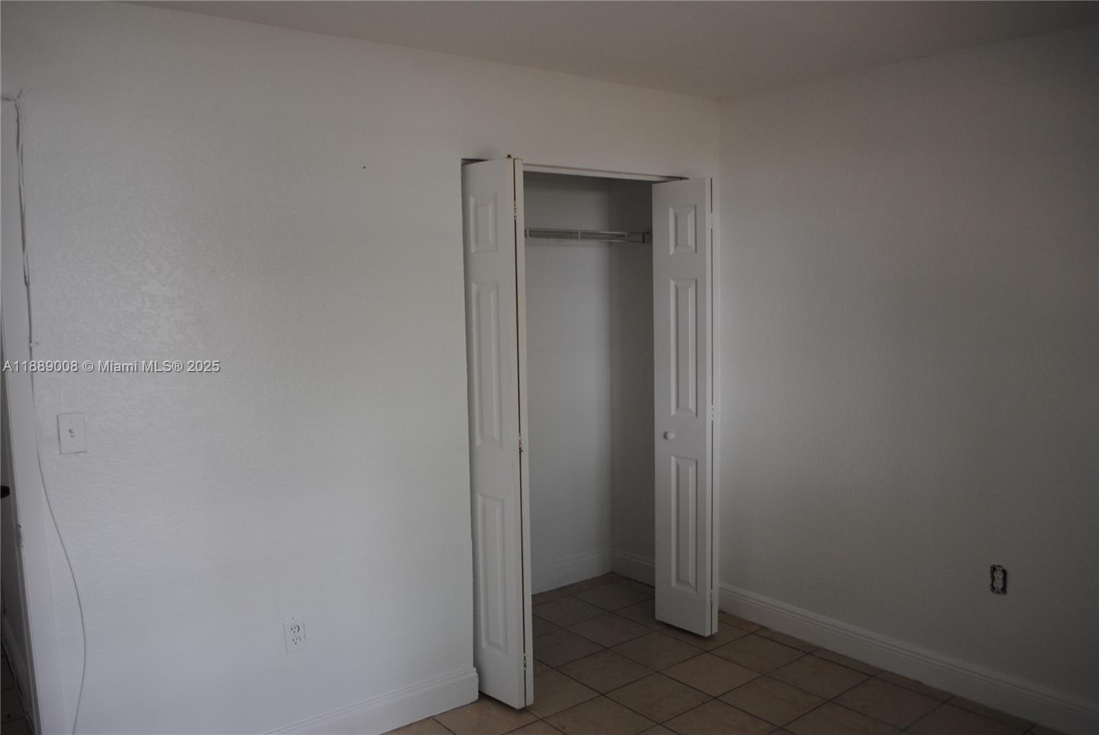 Village Homes & Condos - Residential Lease