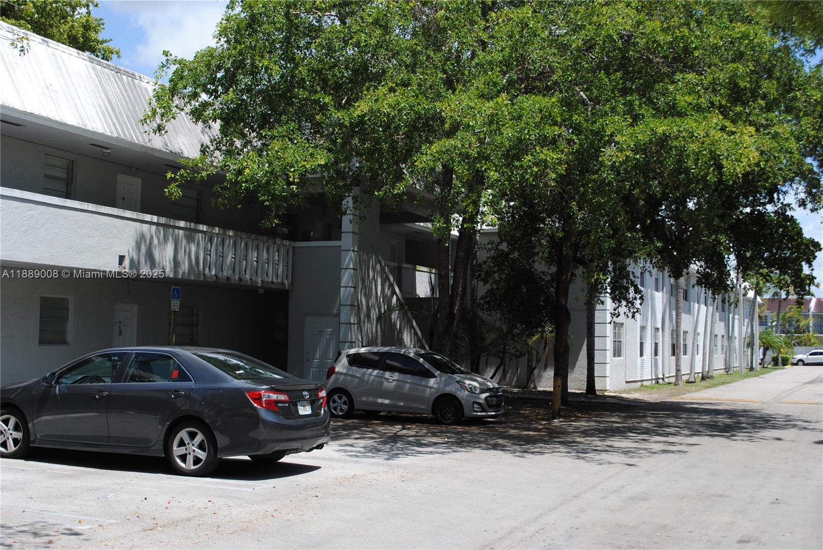 Village Homes & Condos - Residential Lease