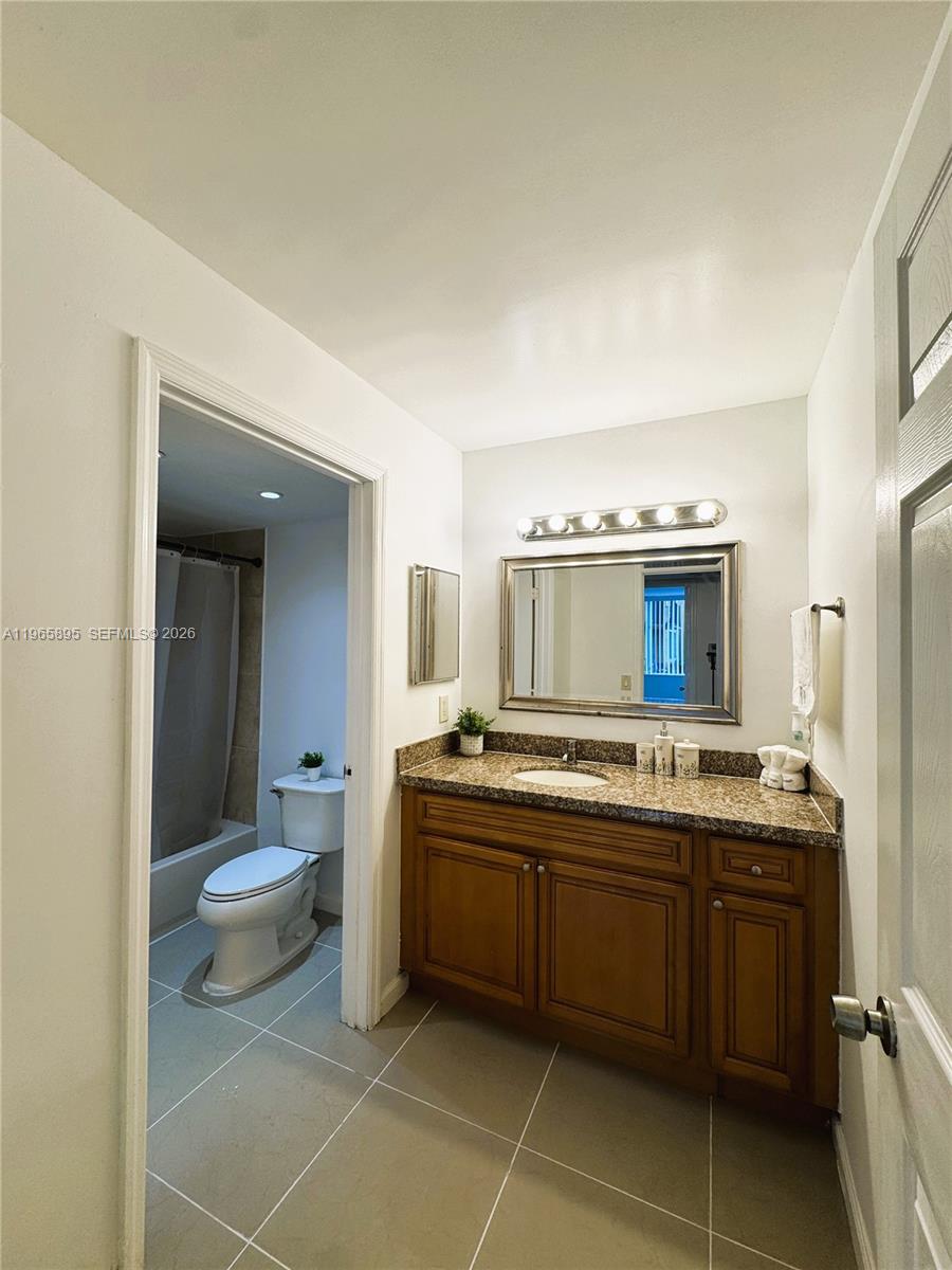 LAKES OF JACARANDA CONDO - Residential Lease