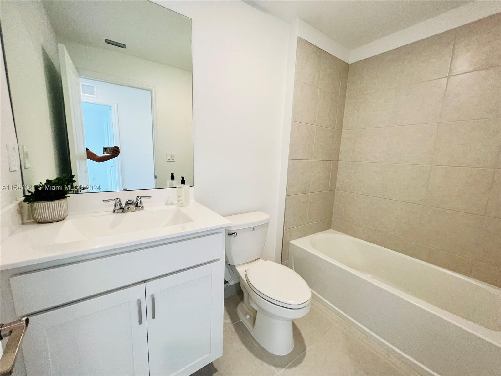 LAKESHORE AT THE FOUNTAIN - Residential Lease