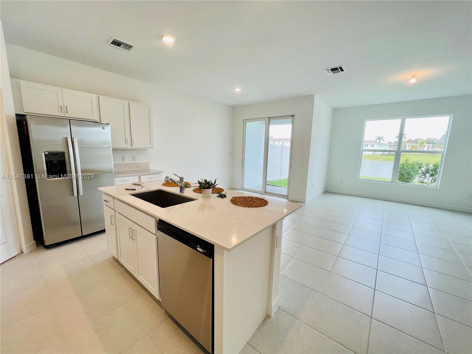 LAKESHORE AT THE FOUNTAIN - Residential Lease