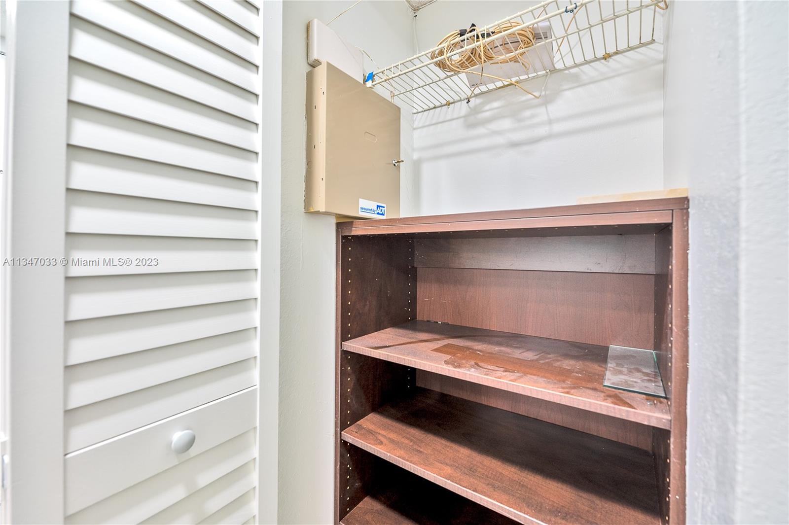 COUNTRY LANE CONDO #1 - Residential