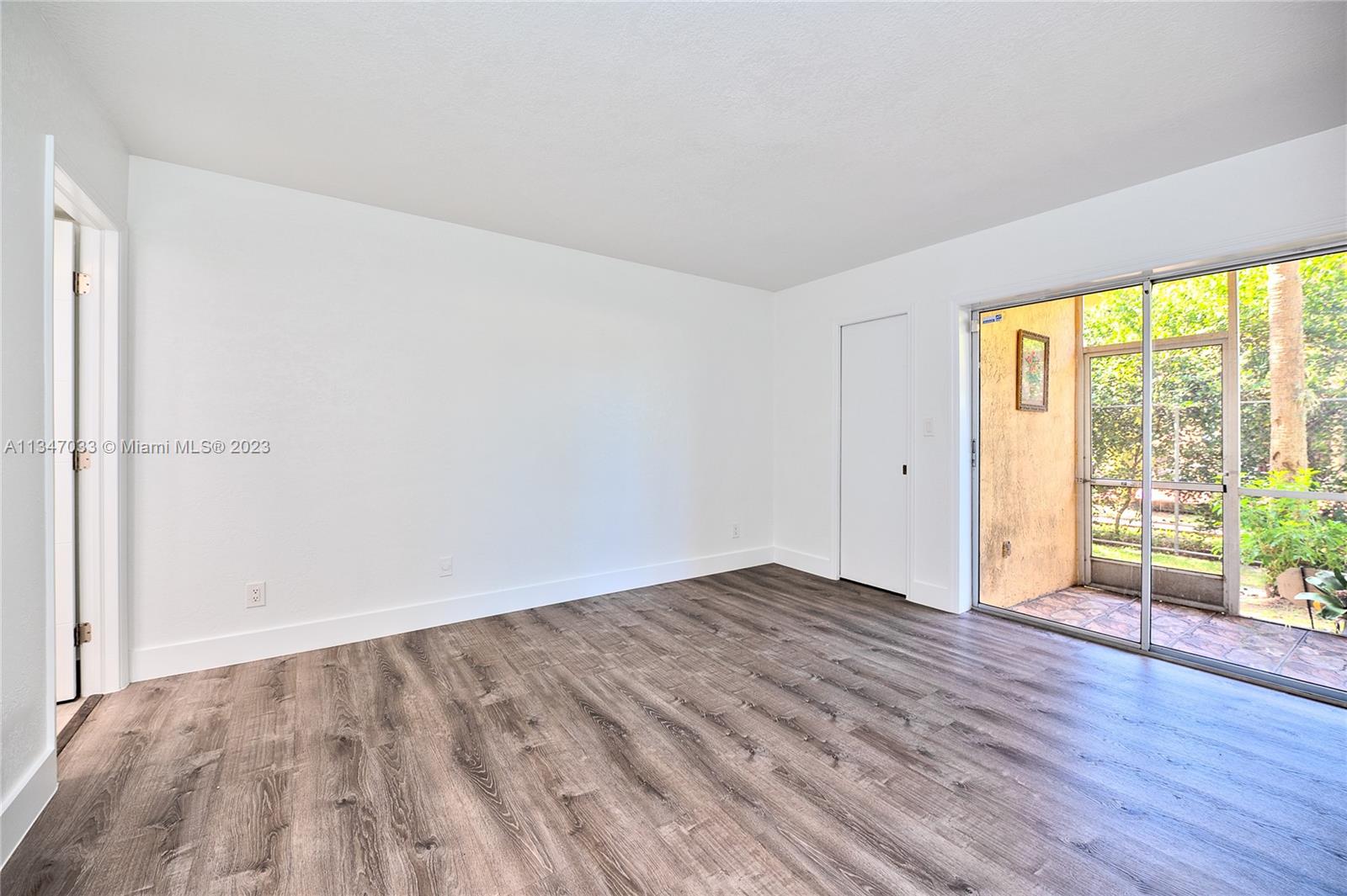 COUNTRY LANE CONDO #1 - Residential