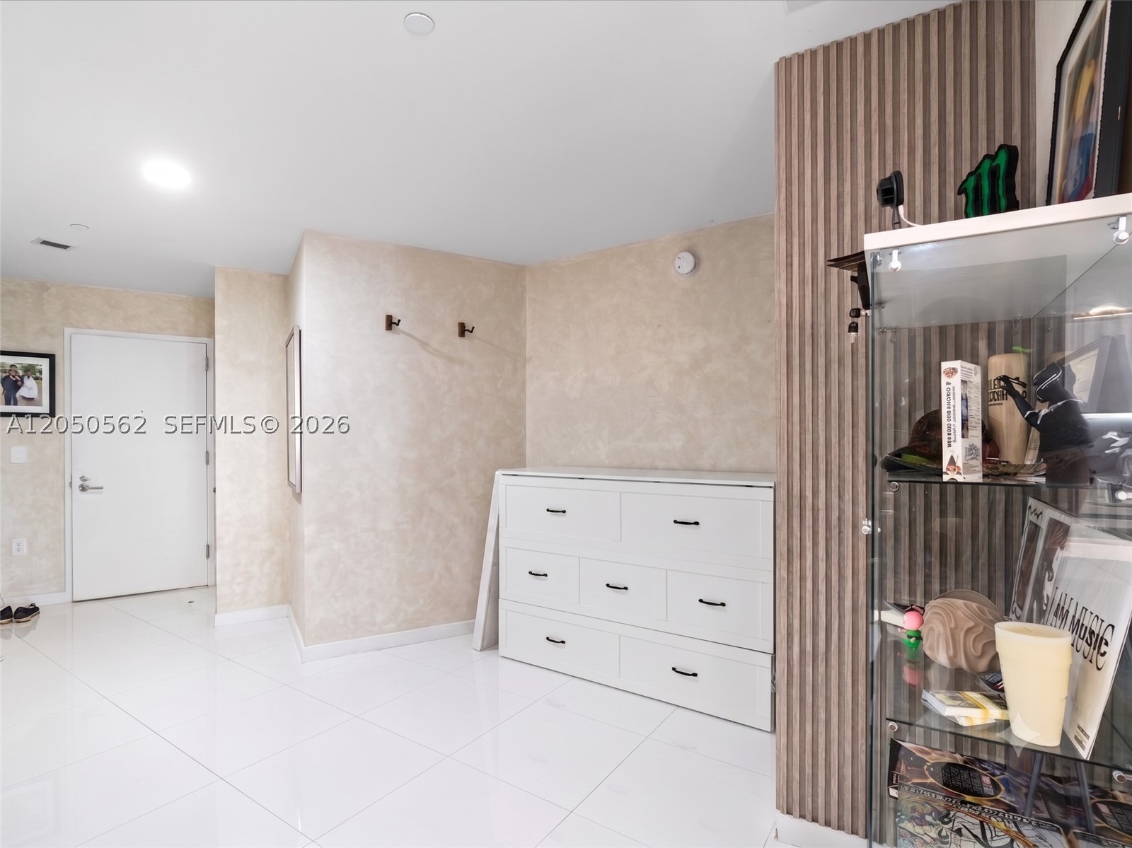 851 NE 1st Ave 3000