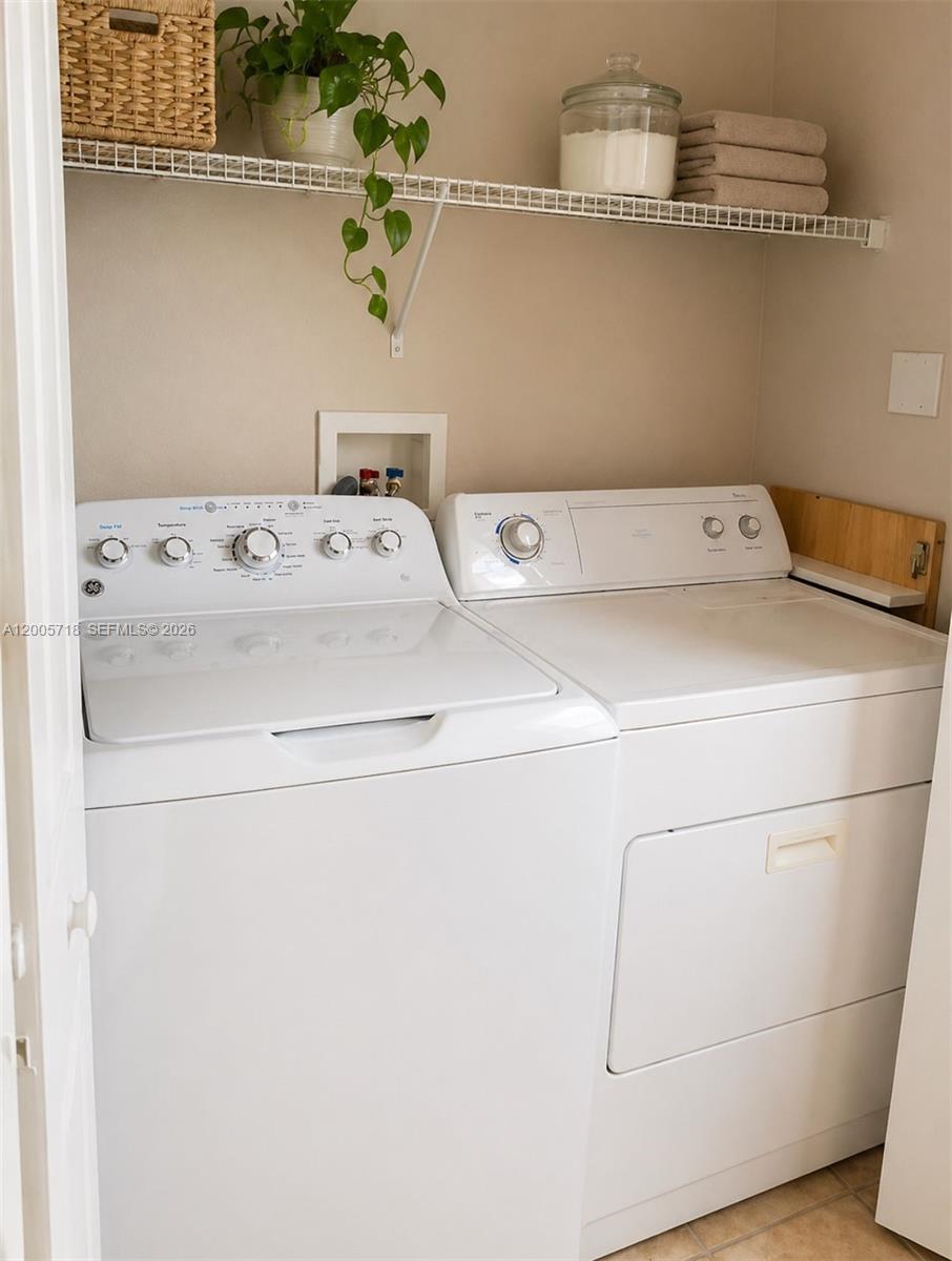 MEZZANO CONDO - Residential