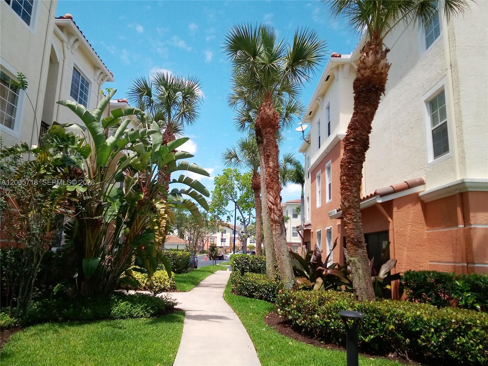 MEZZANO CONDO - Residential