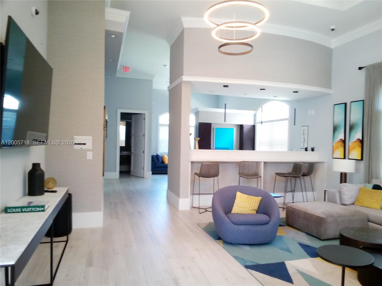 MEZZANO CONDO - Residential