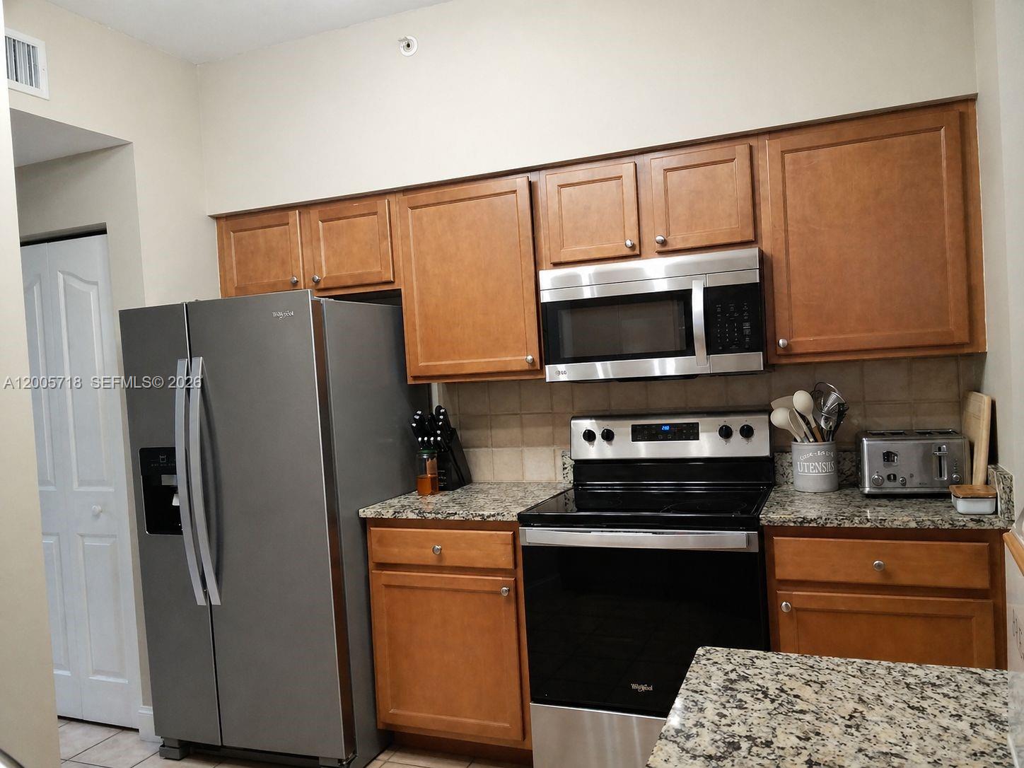 MEZZANO CONDO - Residential