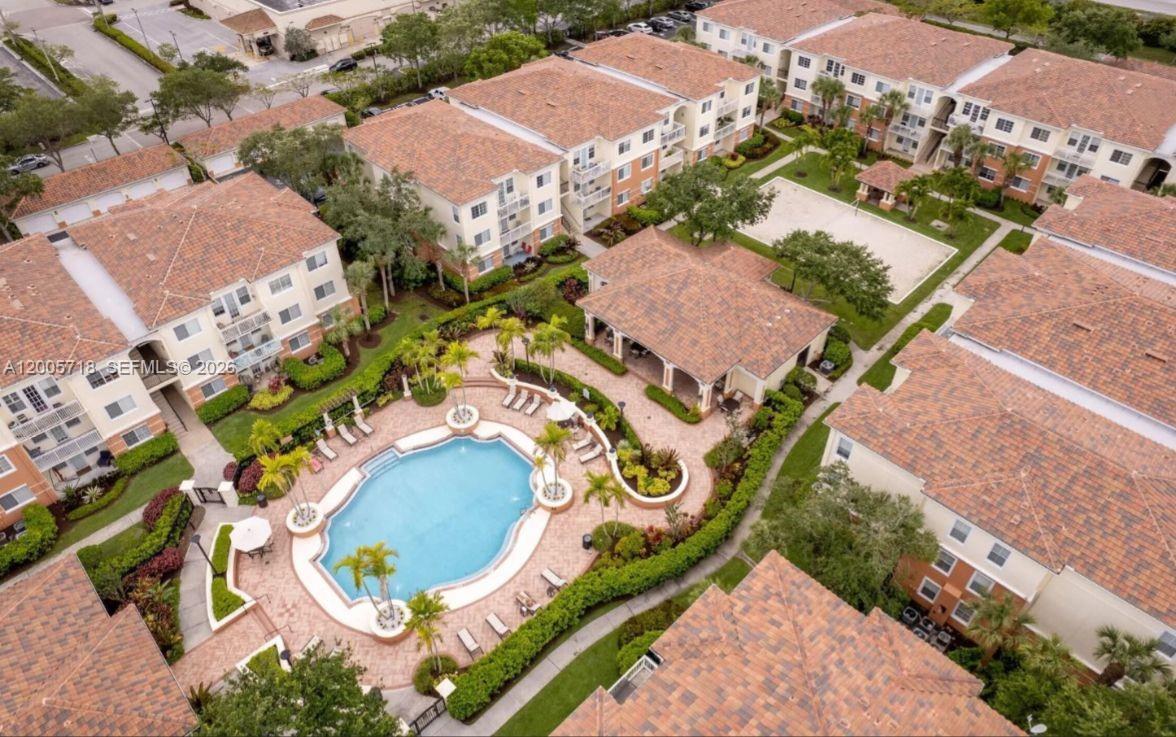 MEZZANO CONDO - Residential