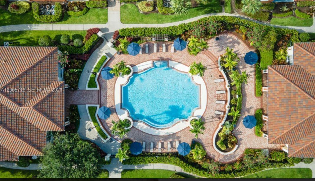 MEZZANO CONDO - Residential