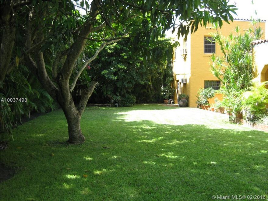 Great Location! Charming Studio in North Gables with private/separate entrance behind house.  Walking distance to Granada Golf Course, Minutes to UM and Downtown.   Electricity, Water, Washer/Dryer included in rent.  Large closet, small kitchenette, Mexican Tile... ONE PERSON ONLY, NO PETS.