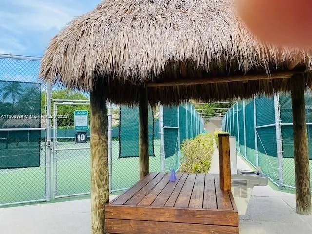 Key Biscayne, Florida 33149, United States, 3 Bedrooms Bedrooms, ,2 BathroomsBathrooms,Residential,Active,94904