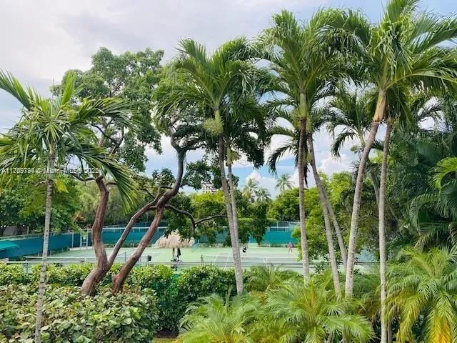 Key Biscayne, Florida 33149, United States, 3 Bedrooms Bedrooms, ,2 BathroomsBathrooms,Residential,Active,94904