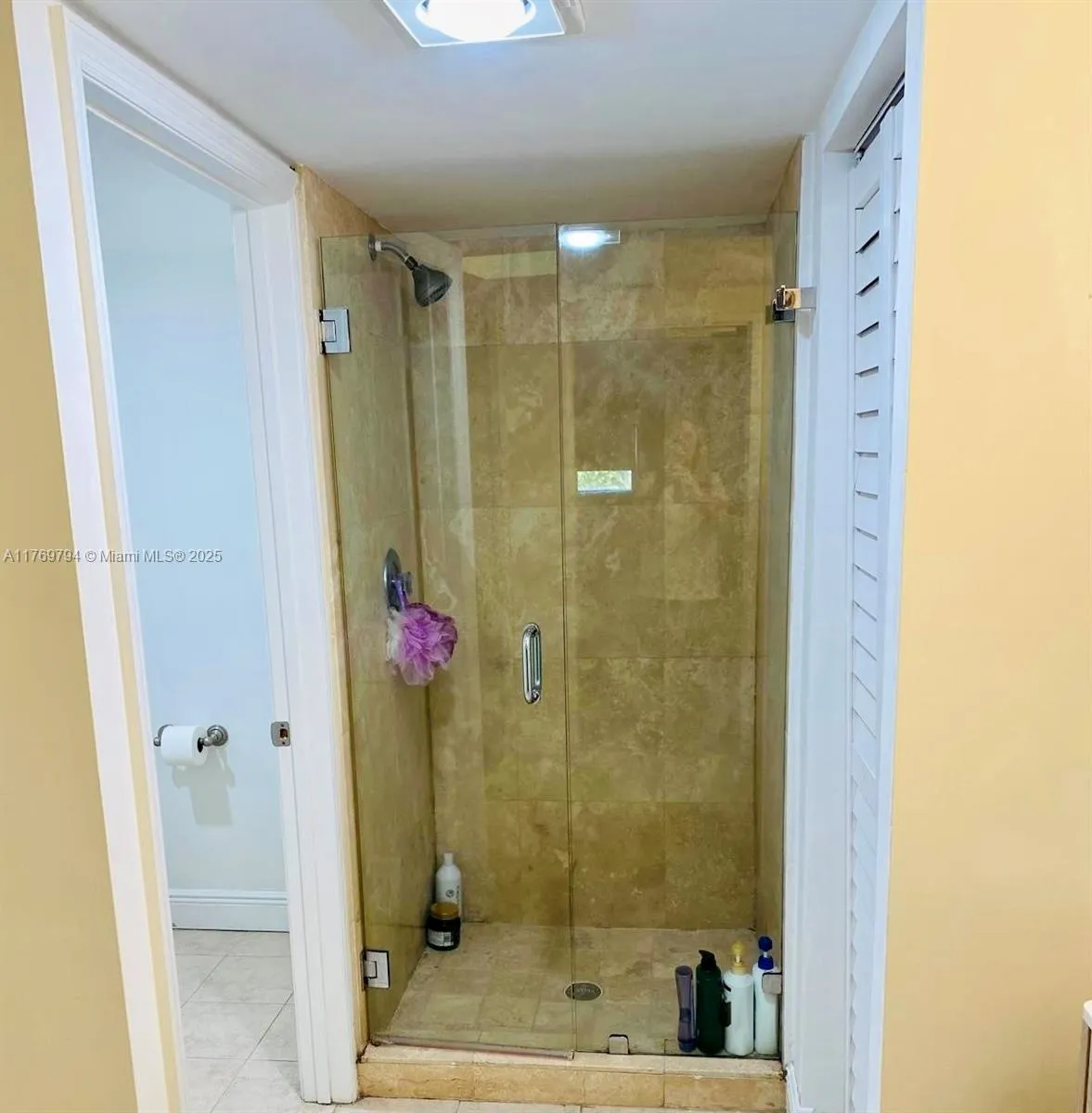 Key Biscayne, Florida 33149, United States, 3 Bedrooms Bedrooms, ,2 BathroomsBathrooms,Residential,Active,94904