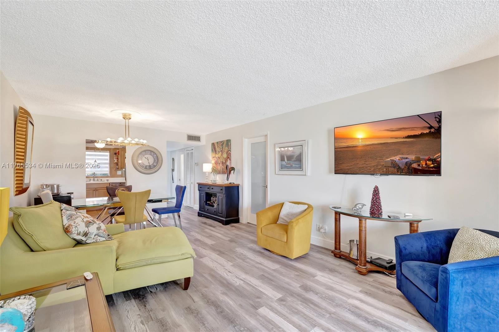 SUNRISE LAKES 152 CONDO - Residential