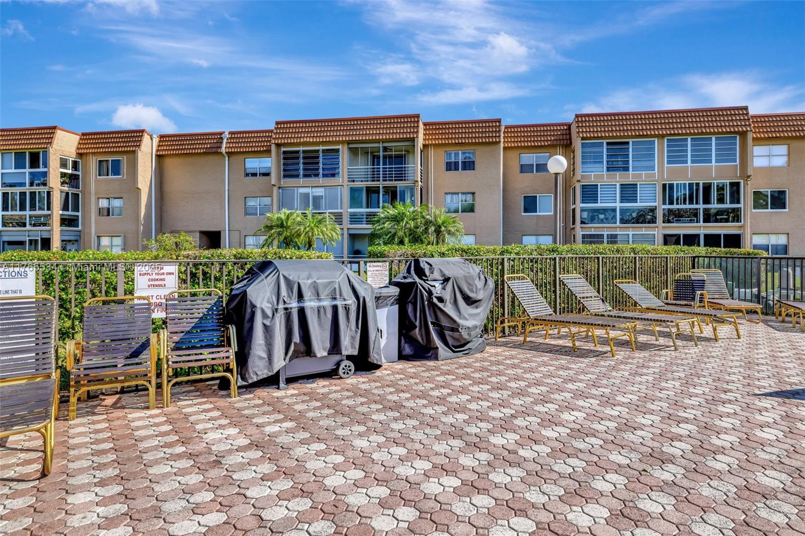 SUNRISE LAKES 152 CONDO - Residential