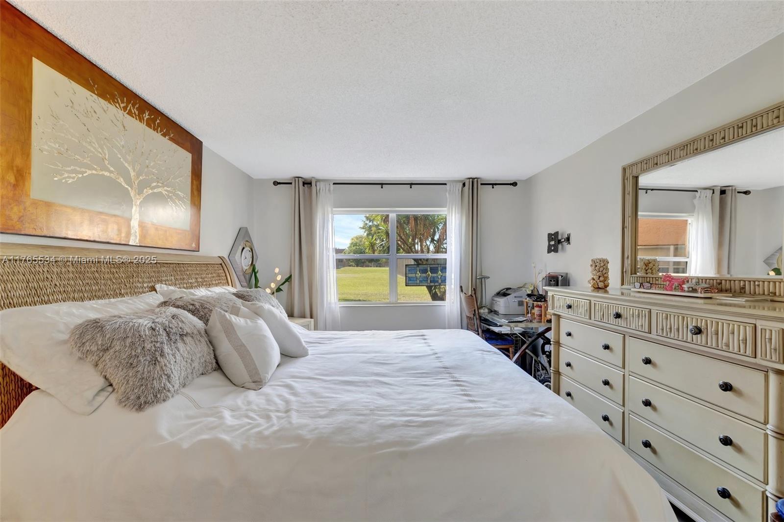 SUNRISE LAKES 152 CONDO - Residential