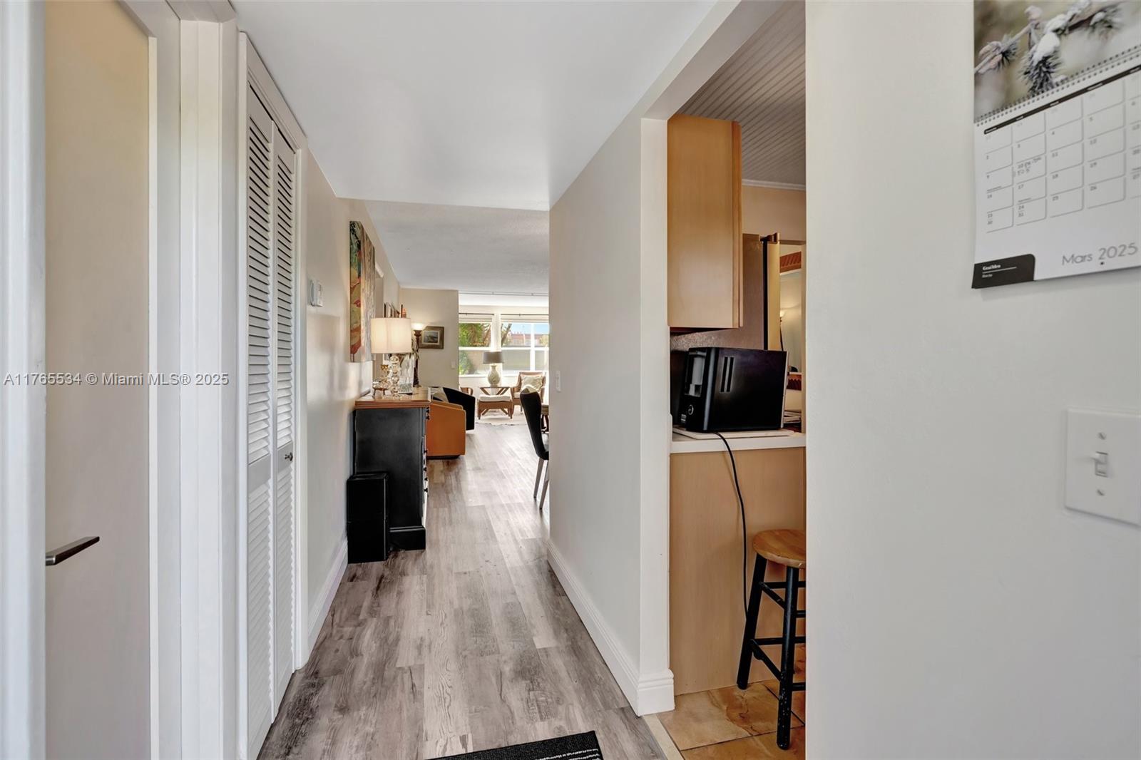 SUNRISE LAKES 152 CONDO - Residential