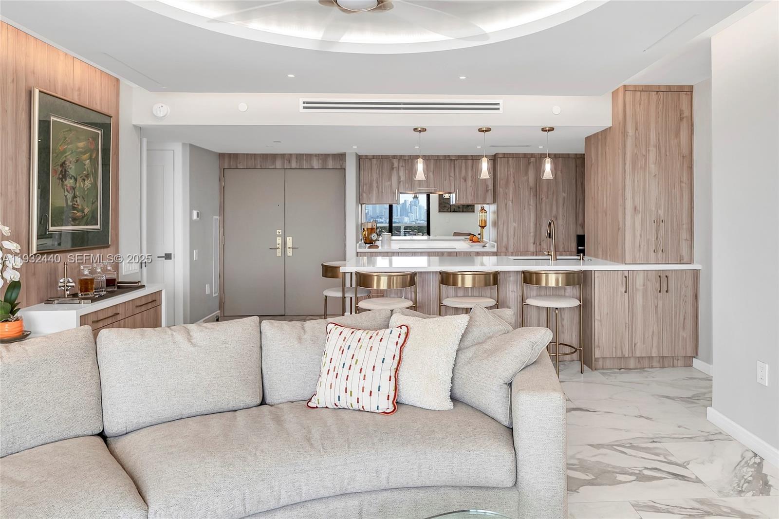 NINE ISLAND AVENUE CONDO - Residential