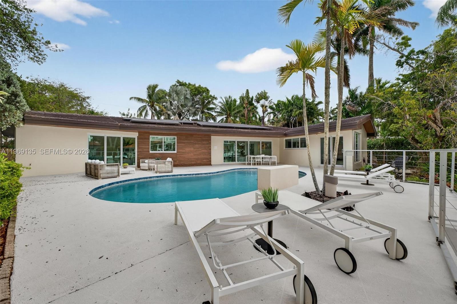 CORAL BAY SEC C - Residential