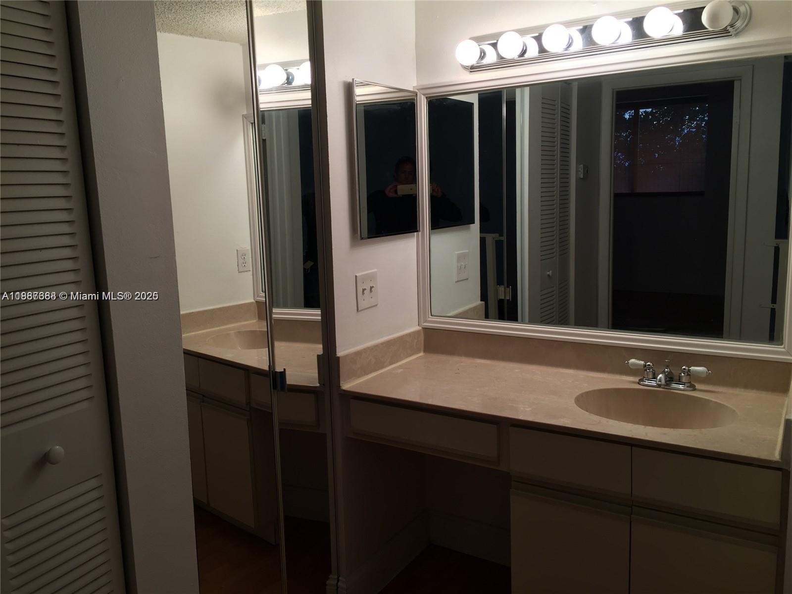 VERABELLA FALLS CONDO - Residential Lease