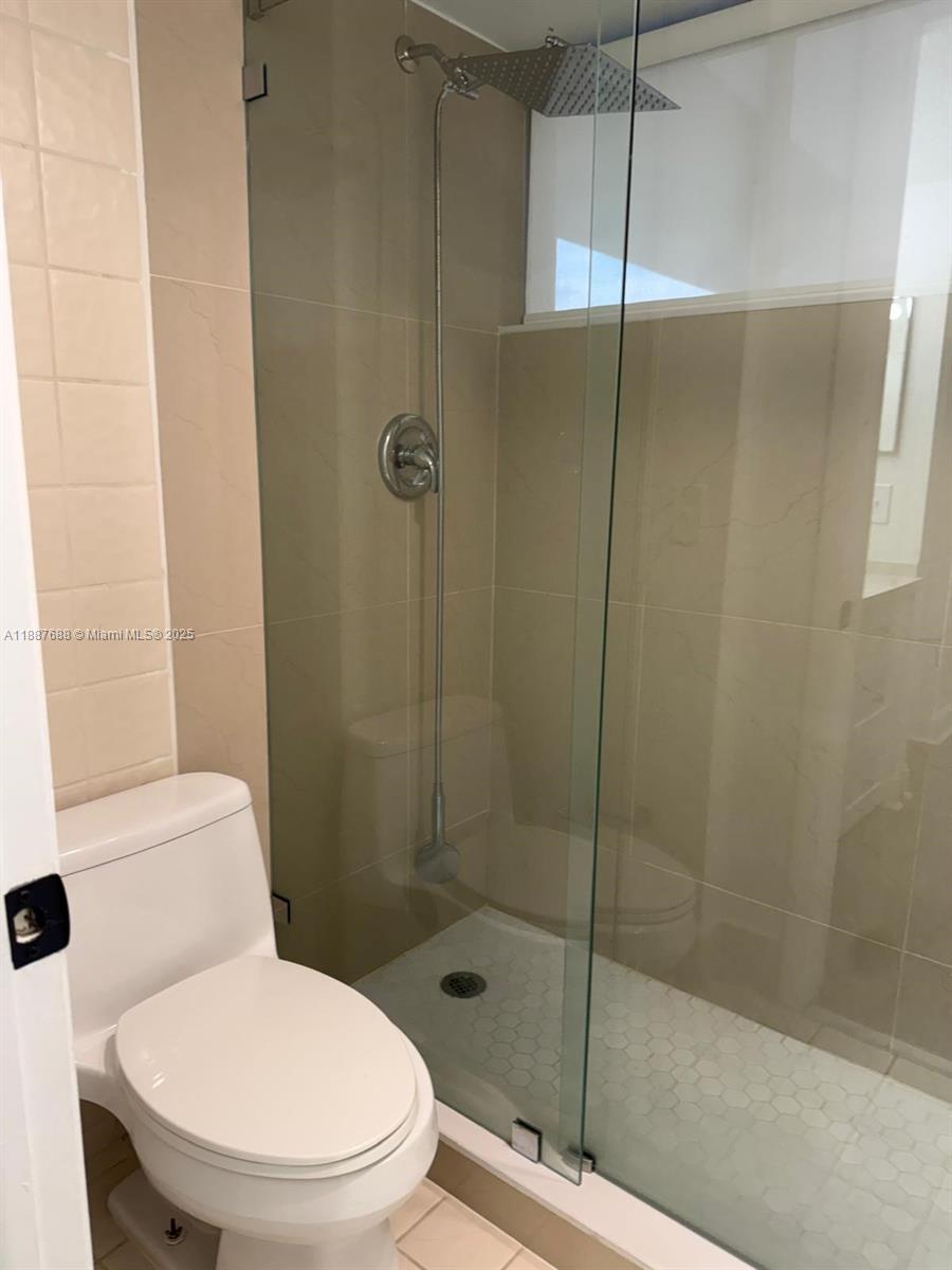 VERABELLA FALLS CONDO - Residential Lease