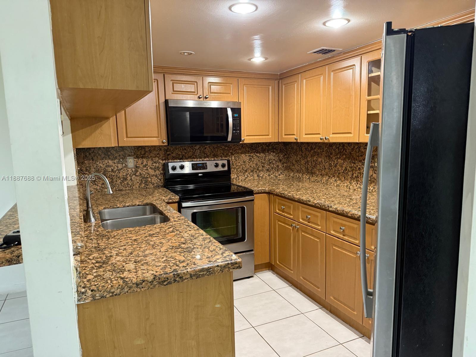 VERABELLA FALLS CONDO - Residential Lease