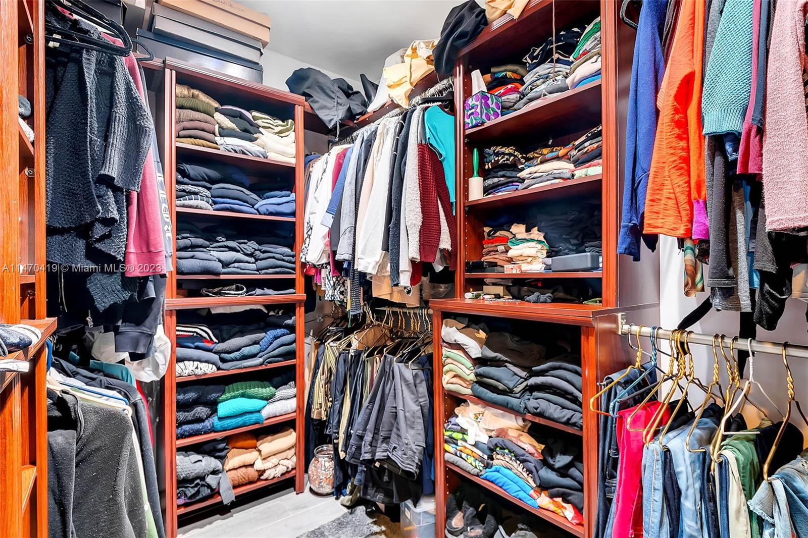 North Miami, Florida 33181, United States, 4 Bedrooms Bedrooms, ,4 BathroomsBathrooms,Residential,Active,69426