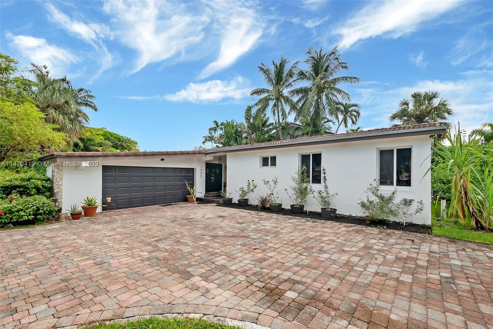 North Miami, Florida 33181, United States, 4 Bedrooms Bedrooms, ,4 BathroomsBathrooms,Residential,Active,69426