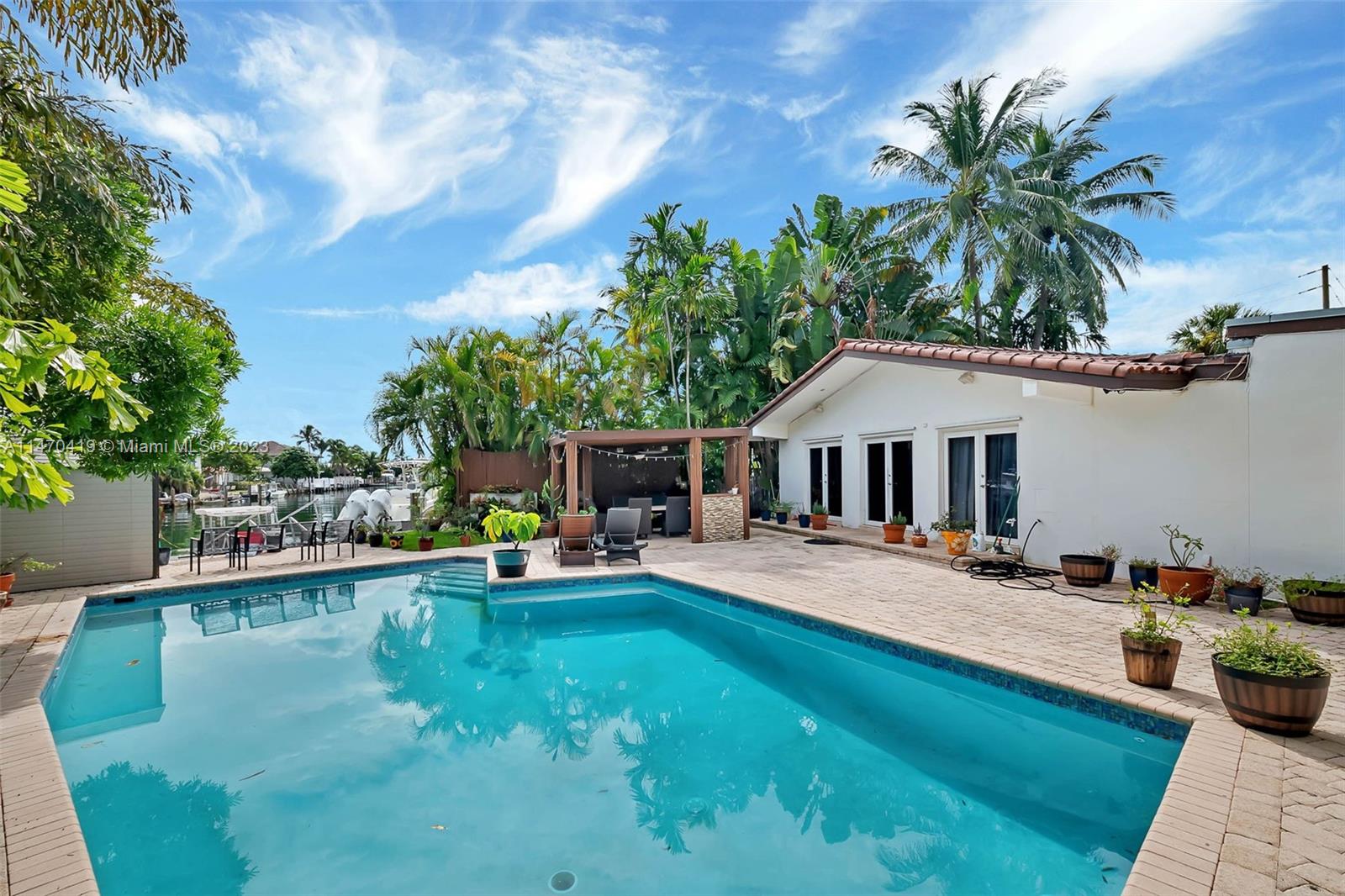 North Miami, Florida 33181, United States, 4 Bedrooms Bedrooms, ,4 BathroomsBathrooms,Residential,Active,69426