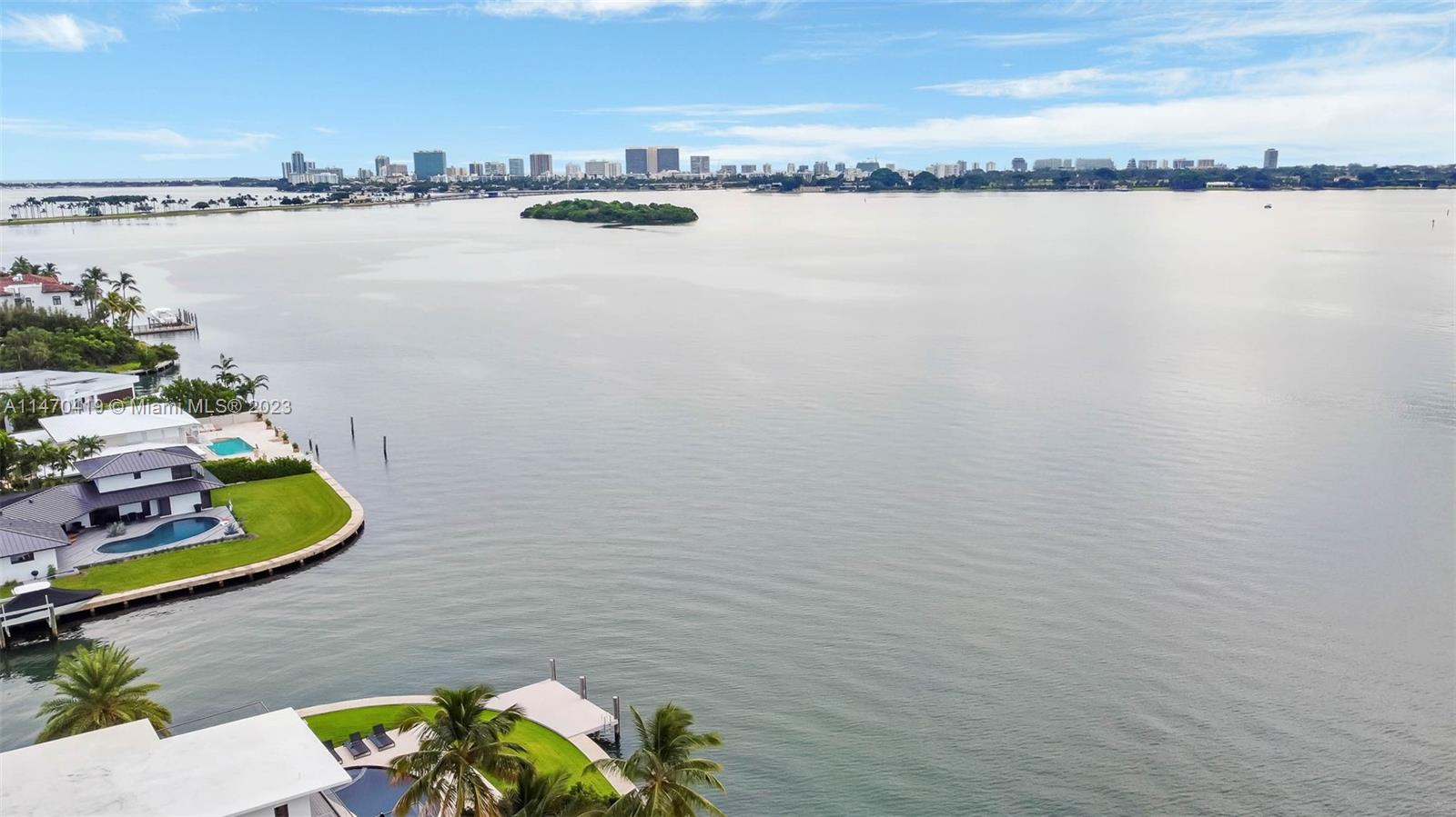 North Miami, Florida 33181, United States, 4 Bedrooms Bedrooms, ,4 BathroomsBathrooms,Residential,Active,69426