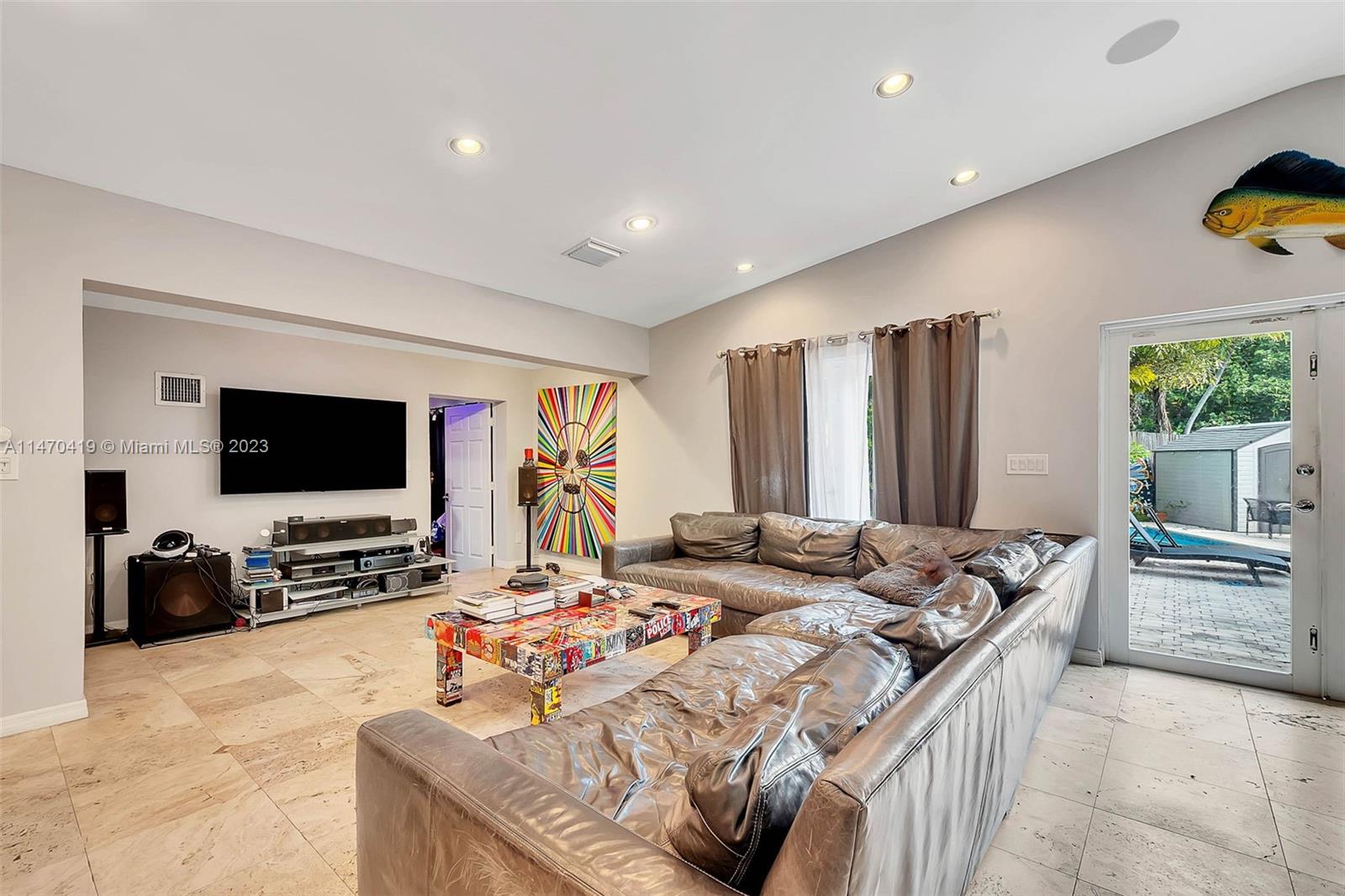 North Miami, Florida 33181, United States, 4 Bedrooms Bedrooms, ,4 BathroomsBathrooms,Residential,Active,69426