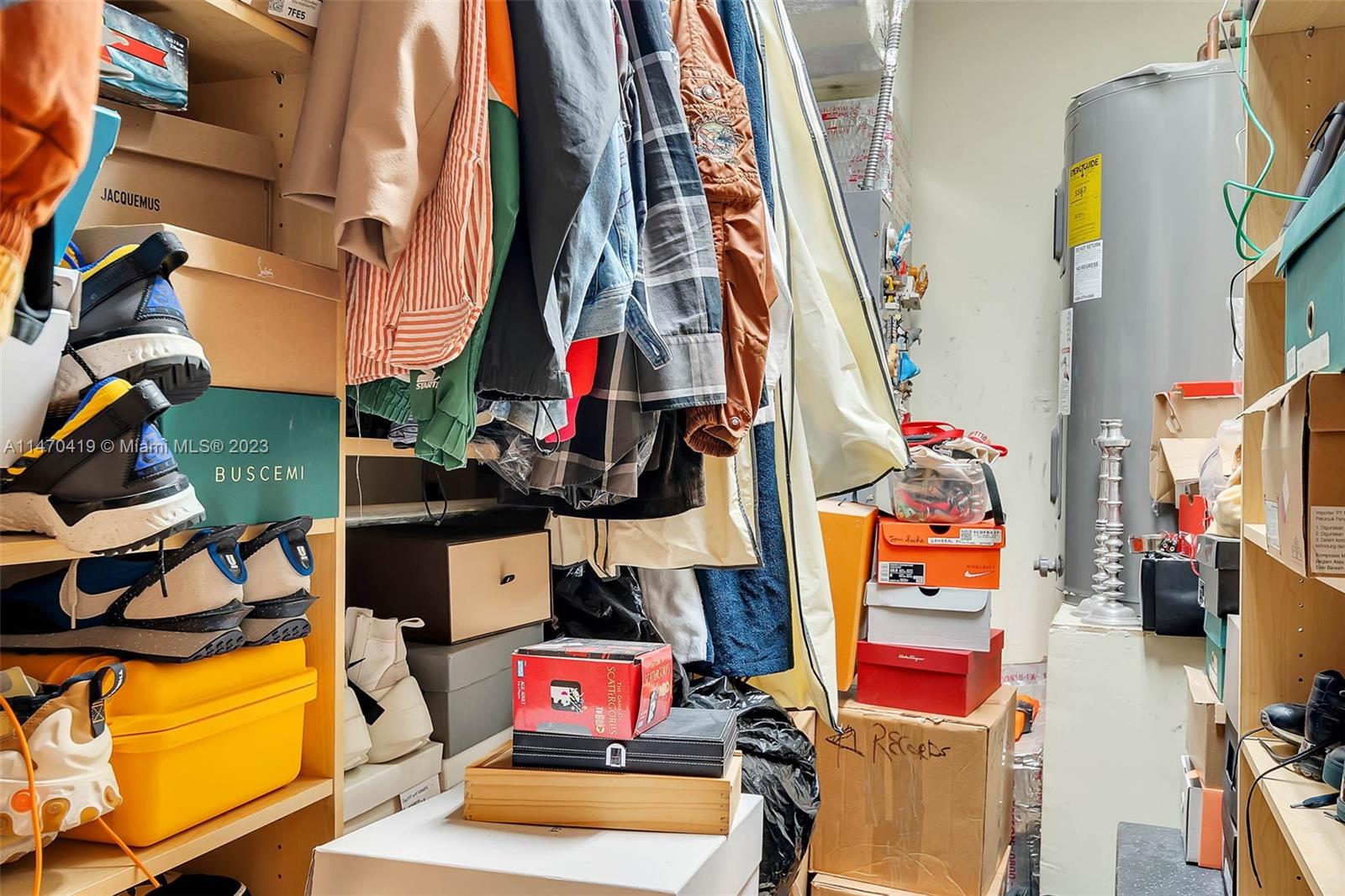 North Miami, Florida 33181, United States, 4 Bedrooms Bedrooms, ,4 BathroomsBathrooms,Residential,Active,69426