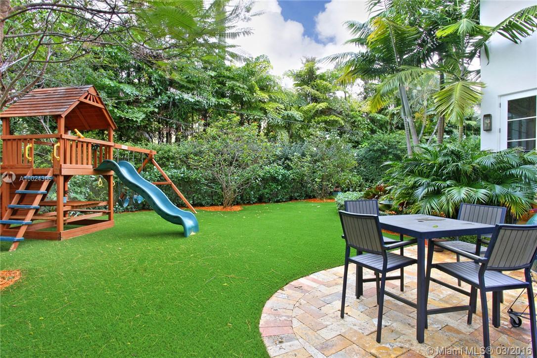 Tropical Isle Homes Sub - Residential