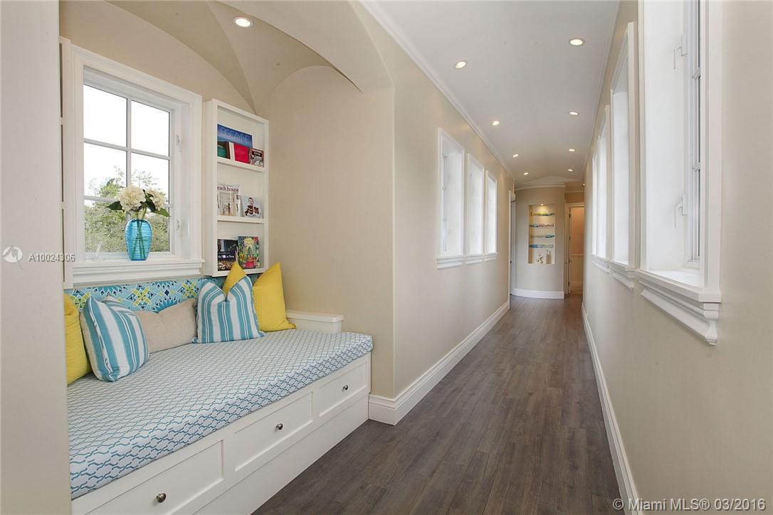 Tropical Isle Homes Sub - Residential