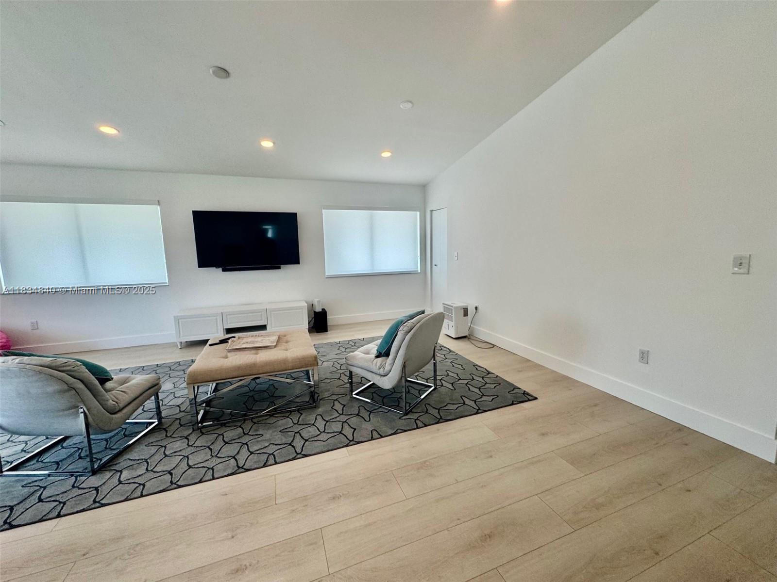 BAY RIDGE - Residential Lease