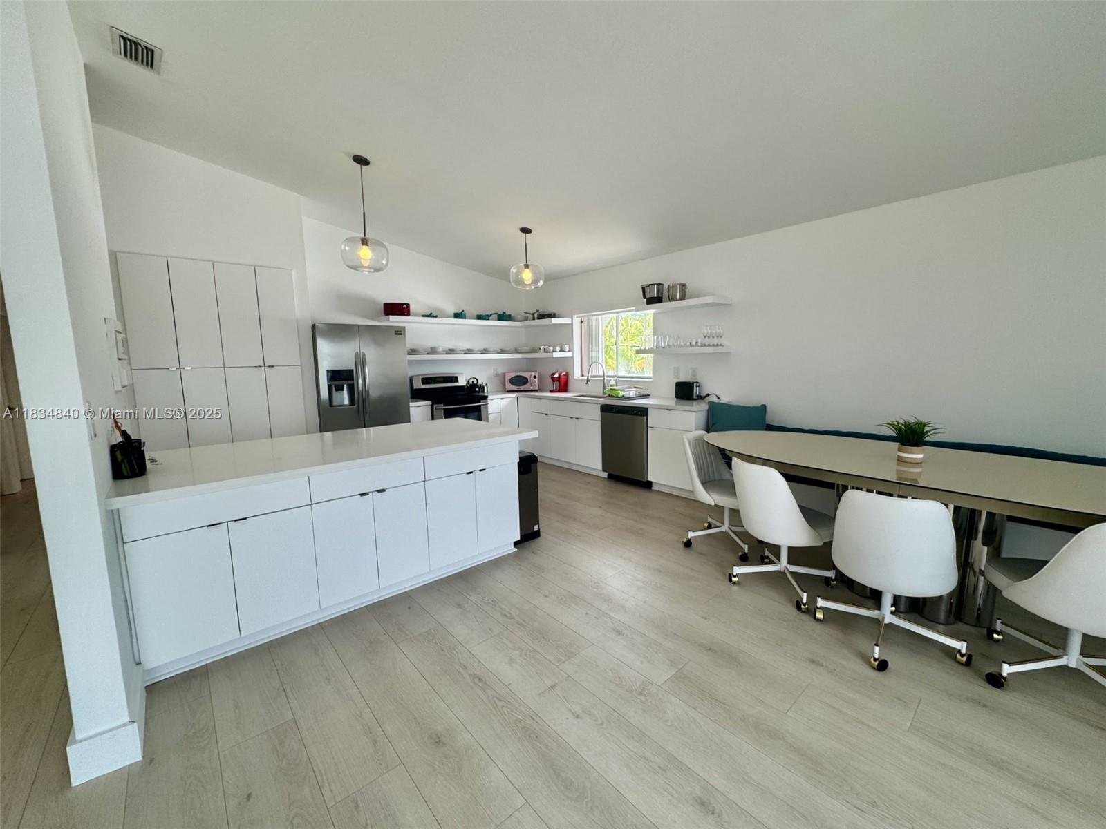 BAY RIDGE - Residential Lease