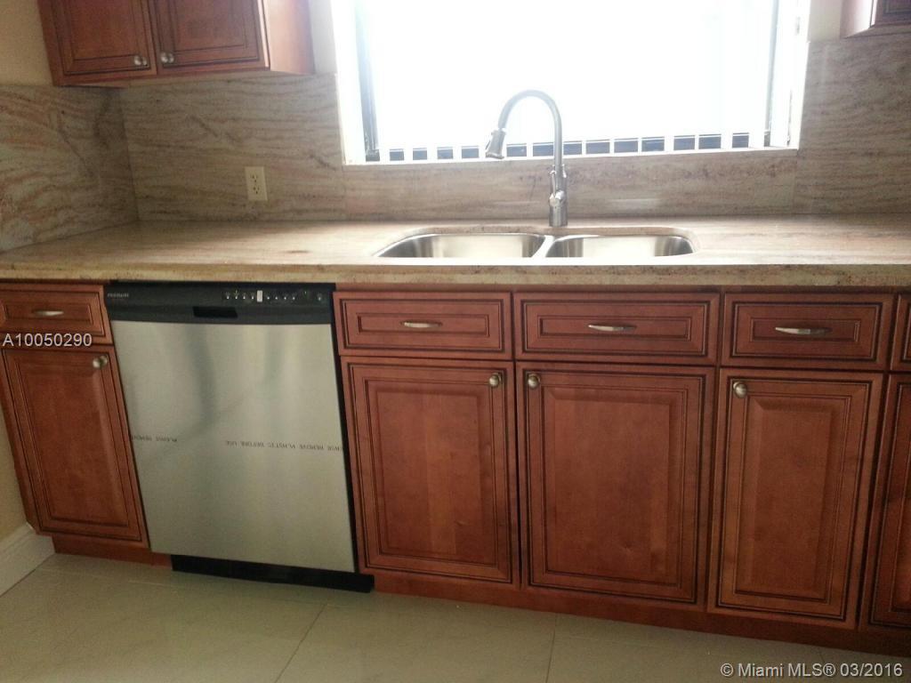 Lakes At La Paz Condo - Residential Lease