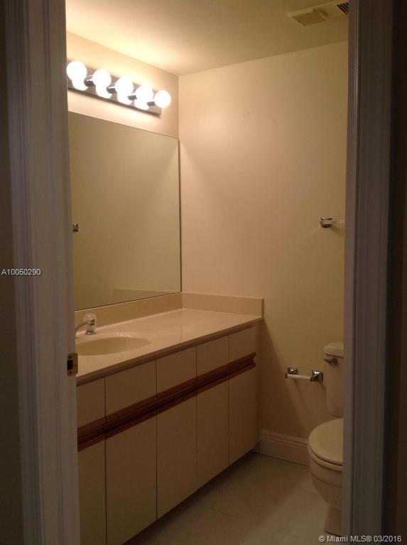 Lakes At La Paz Condo - Residential Lease