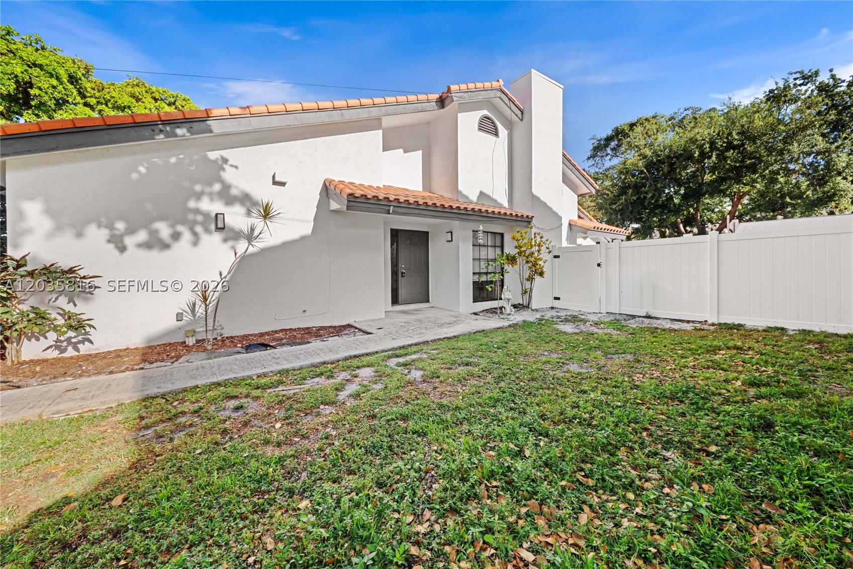443 NE 38th Street