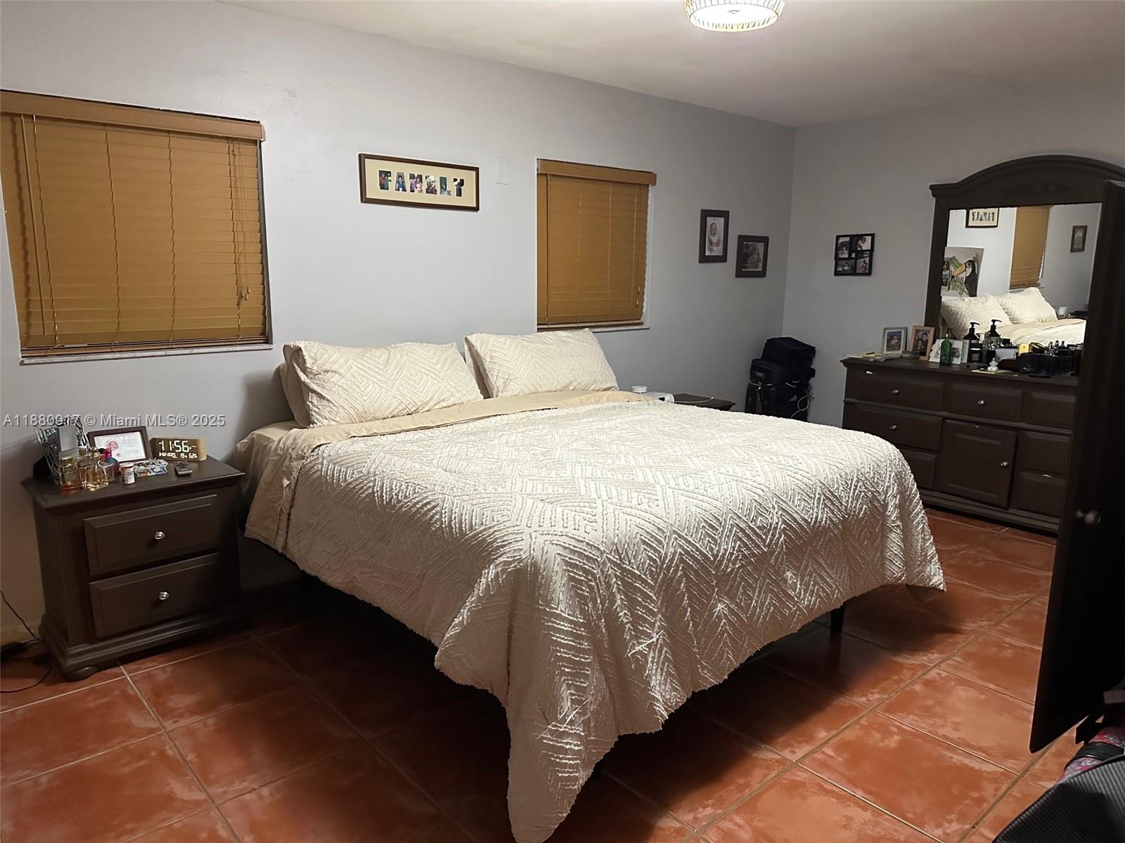 Silver Palm East Neighbor - Residential